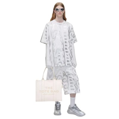 THE LEATHER LARGE TOTE BAG